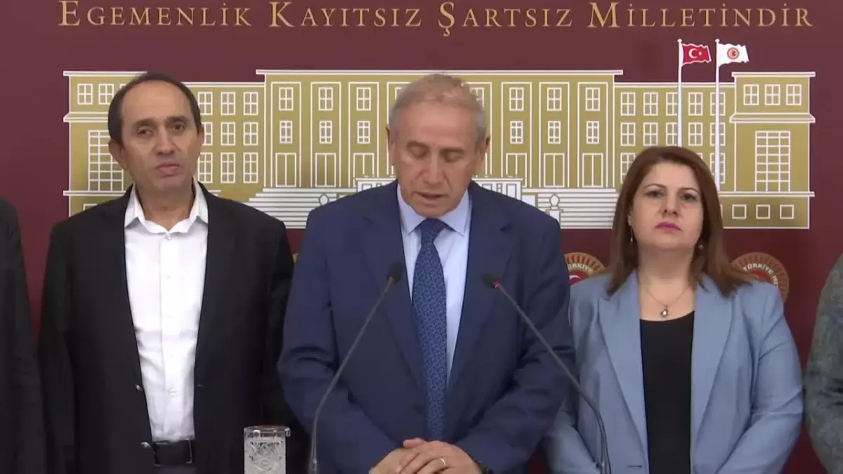 Yıldırım Kaya\'dan \'Sendikalara Yüzde 2 Üye Barajı\' Tepkisi: "Biz, Sendikaların Önüne Kurulan Barajları Yıkmaya Geliyoruz"