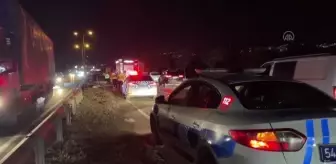 Bariyerlere çarpan otomobilin sürücüsü ağır yaralandı