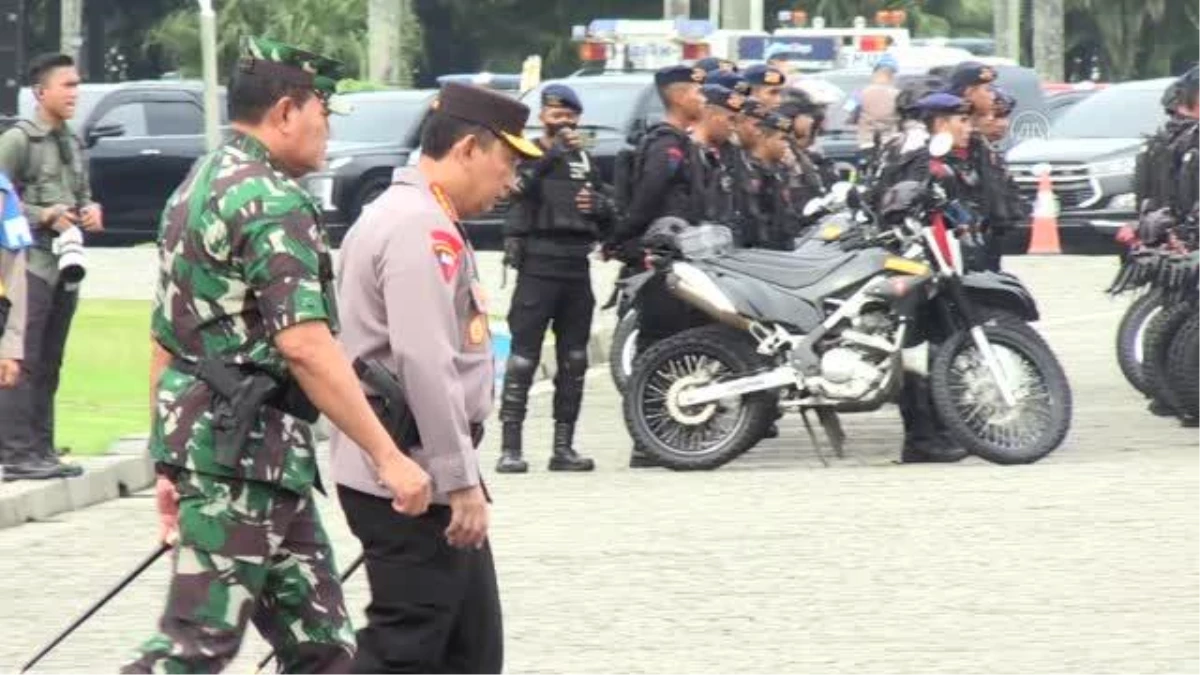 Endonezya polisi Noel kutlamalarında güvenliği sağlamak için hazırlıklarını tamamladı