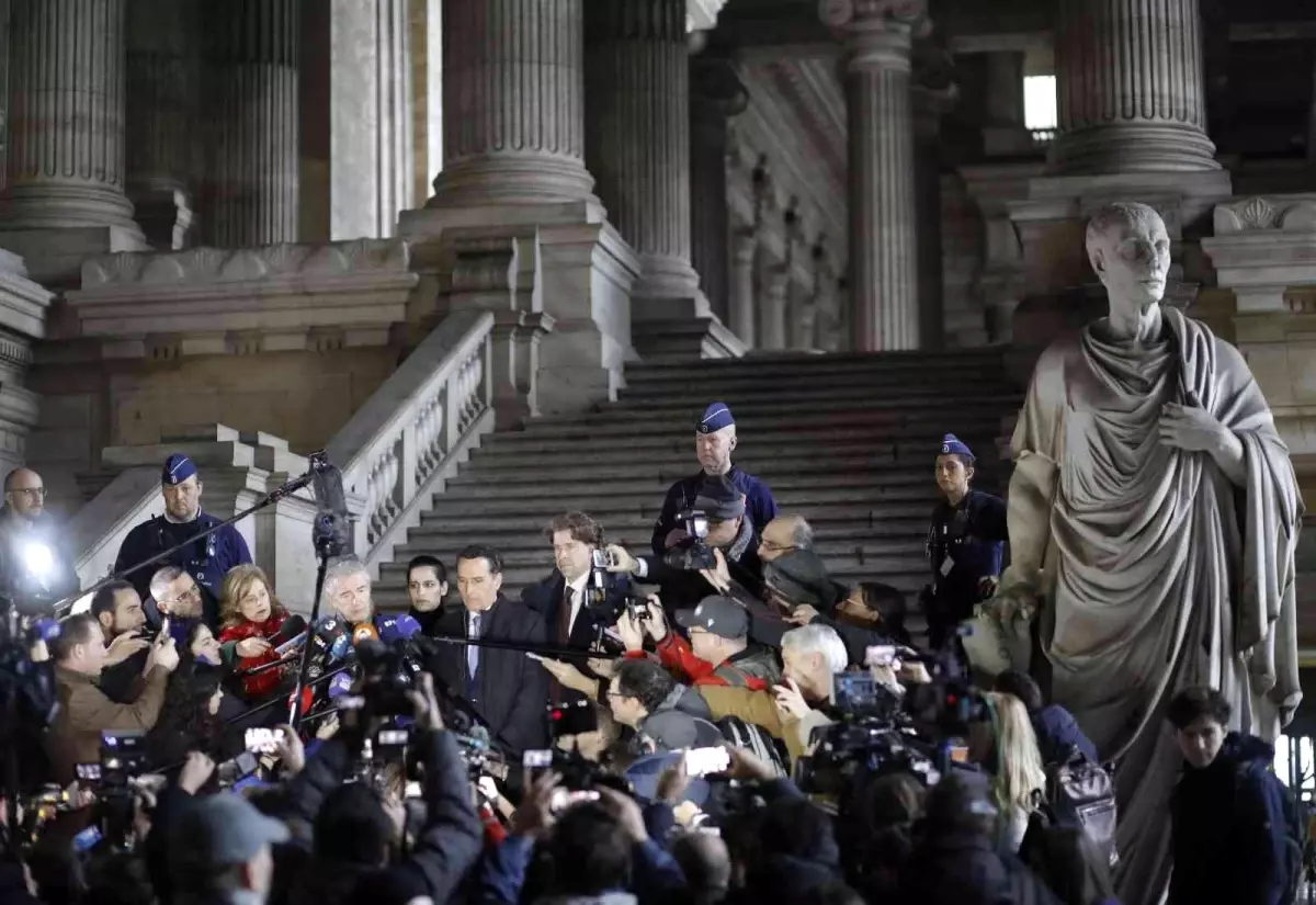 Eski AP Başkan Yardımcısı Kaili\'nin gözaltı süresi 1 ay daha uzatıldı