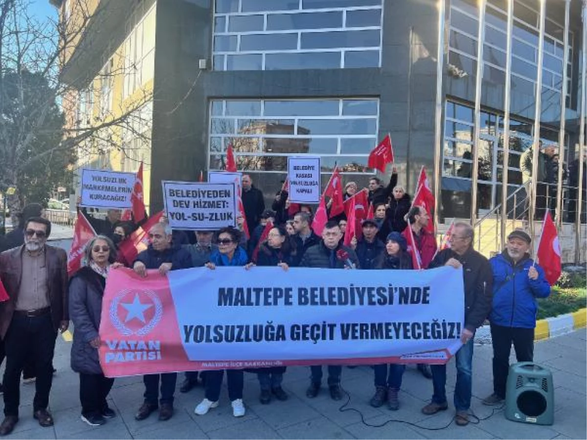 MALTEPE BELEDİYE ÖNÜNDE "AYAKKABI" PROTESTOSU