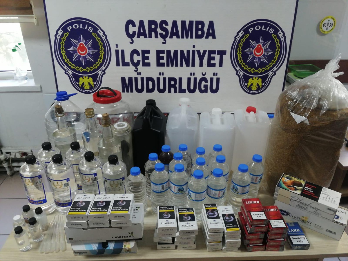 Samsun\'da gümrük kaçağı sigara ve sahte alkol operasyonunda 4 şüpheli yakalandı