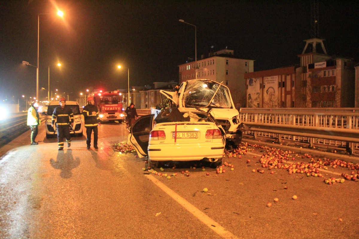 Trafik kazası: 1 ölü, 1 yaralı