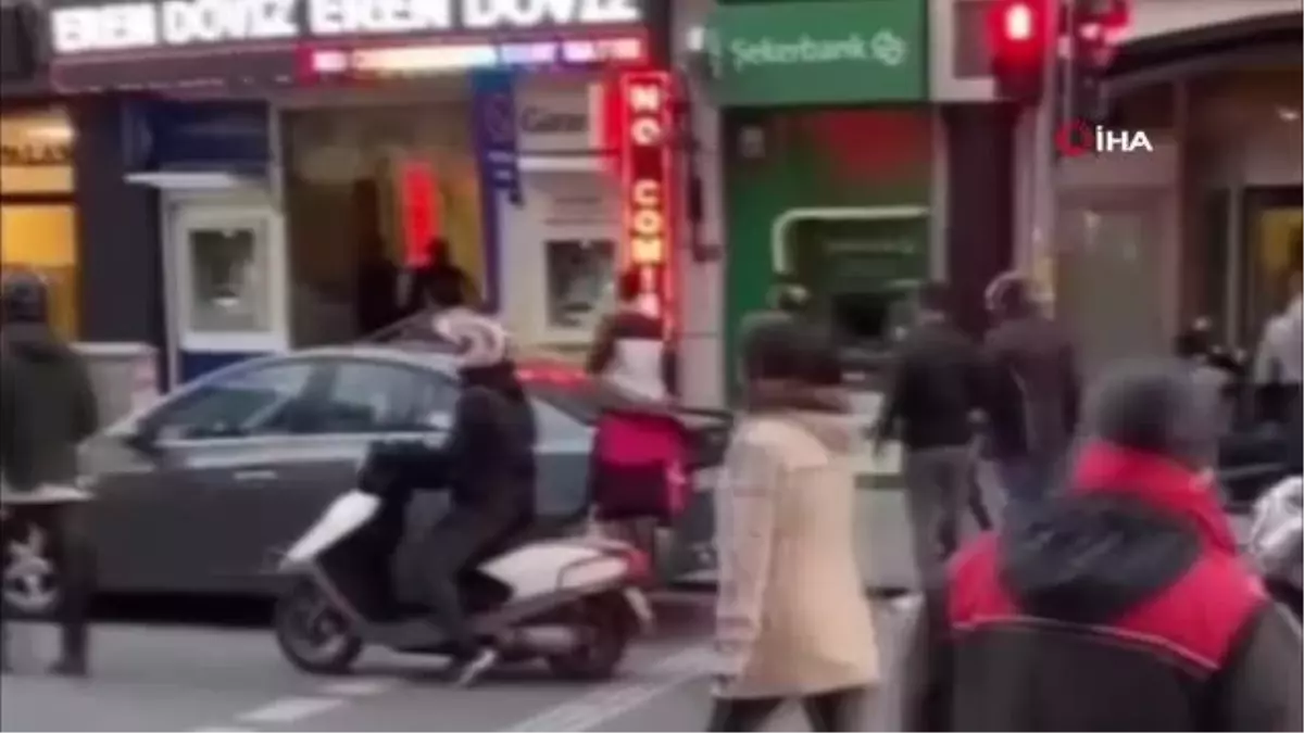 Şişli'de kağıt toplayıcıları vatandaşa kürek ve sopalarla böyle saldırdı