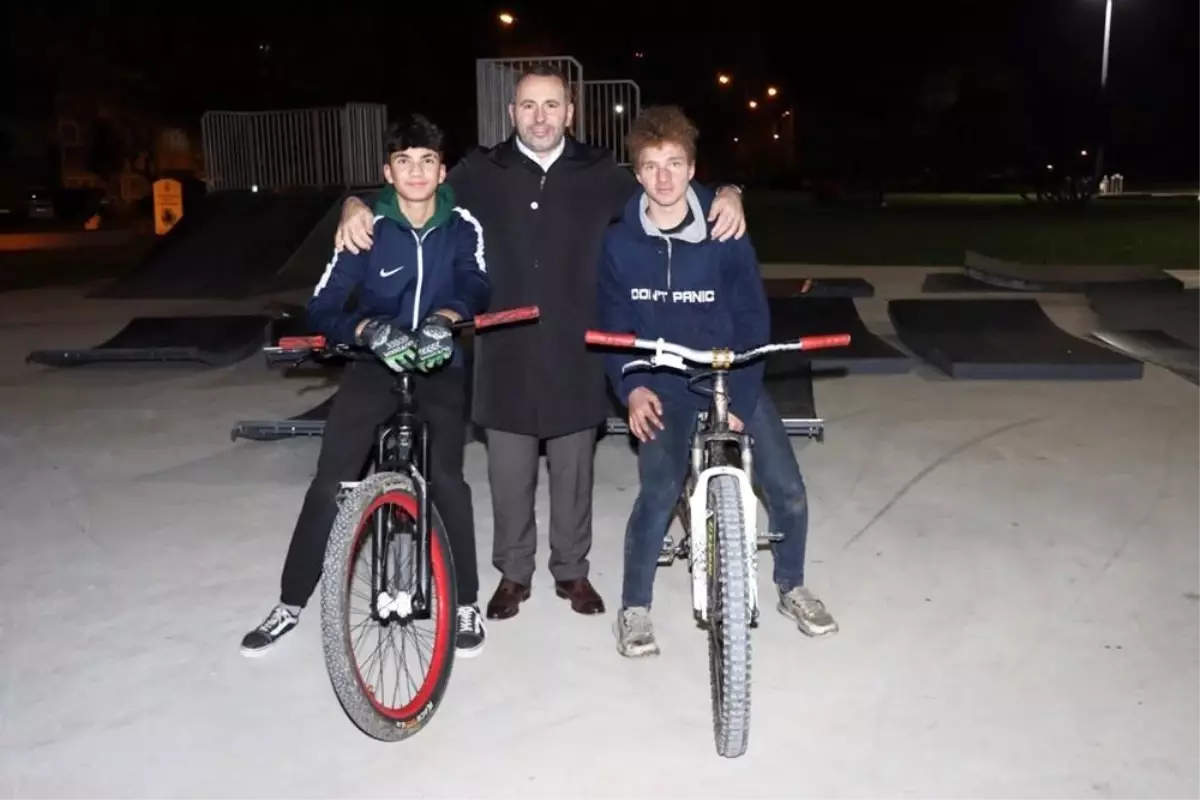 Yalova\'da gençler için kaykay pisti yapılıyor