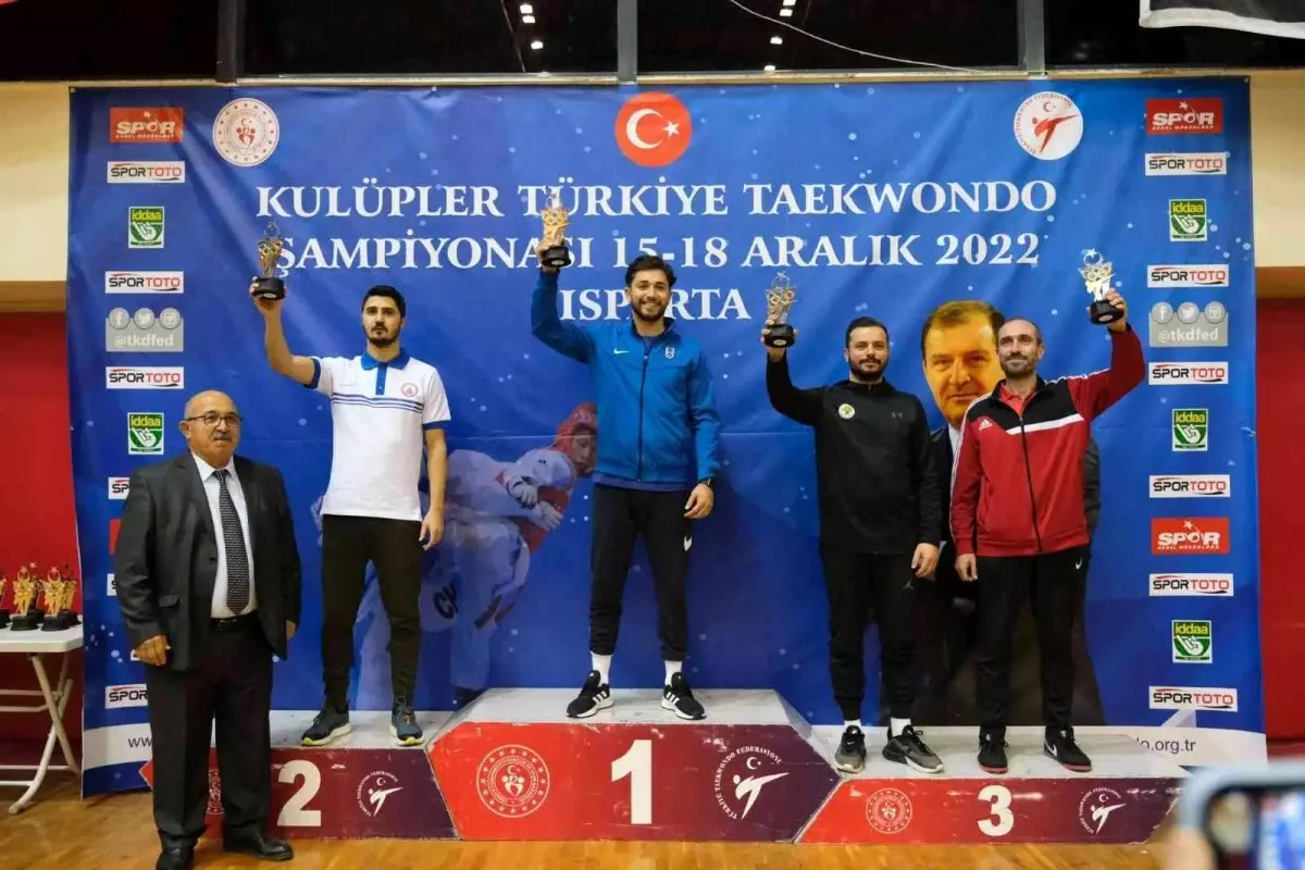 ABB sporcuları Türkiye Taekwondo Şampiyonasında 5 madalya kazandı