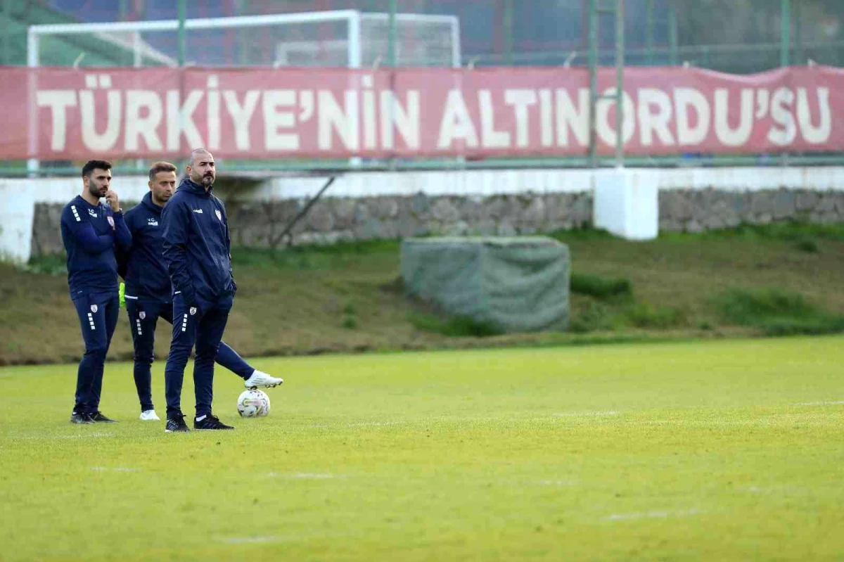 Altınordu, Gökhan Ünal ile kötü gidişe dur demek istiyor