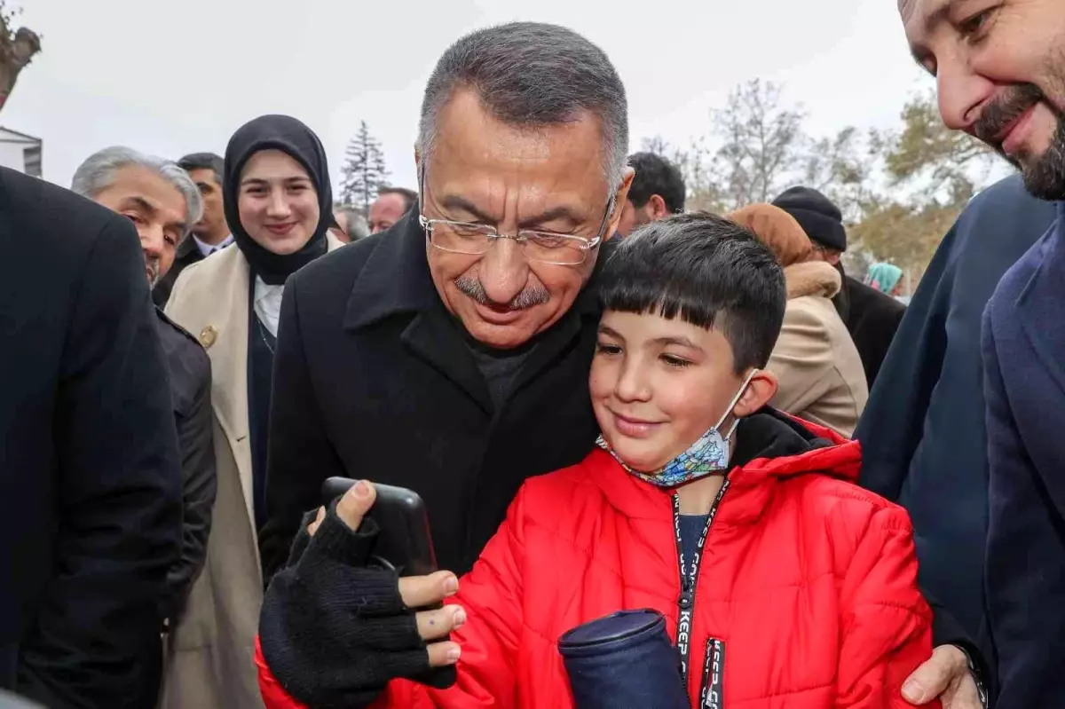 Fuat Oktay: "Kendi ülkesini yabancılara şikayet edenlerden, Ankara\'ya da Türkiye\'ye de hayır gelmez"