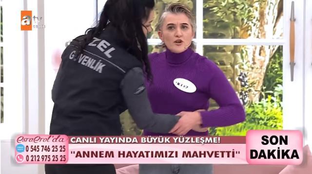 Esra Erol'da programında yüzleşen anne ve kız, canlı yayında birbirinin üzerine yürüdü