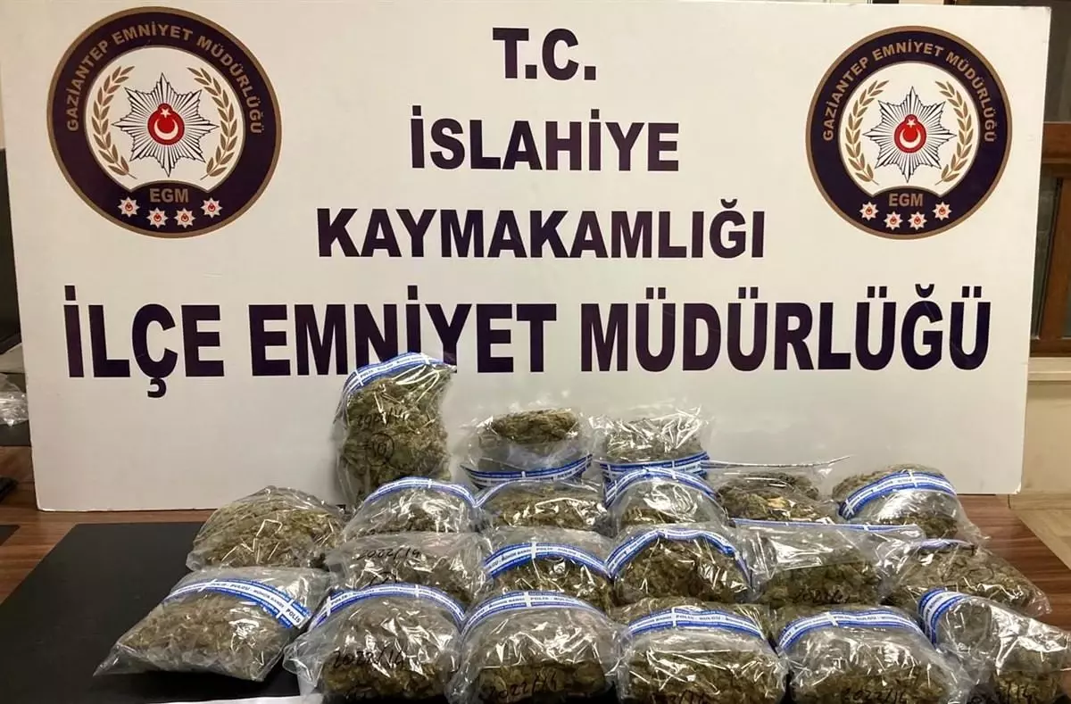 Gaziantep\'te 10 kilo 630 gram esrar ele geçirildi