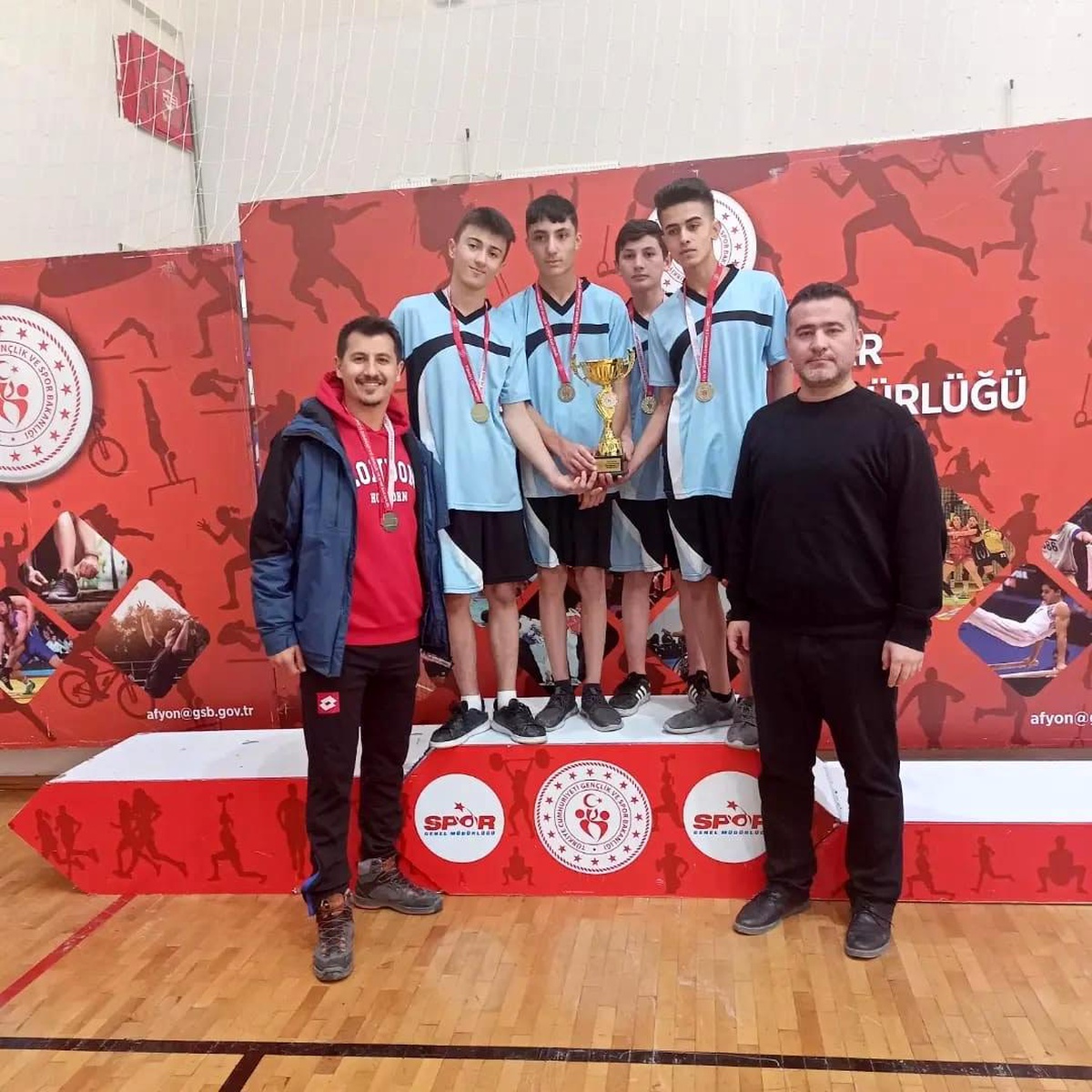 İhsaniye Anadolu Lisesi turnuvada istediği başarıyı yakaladı