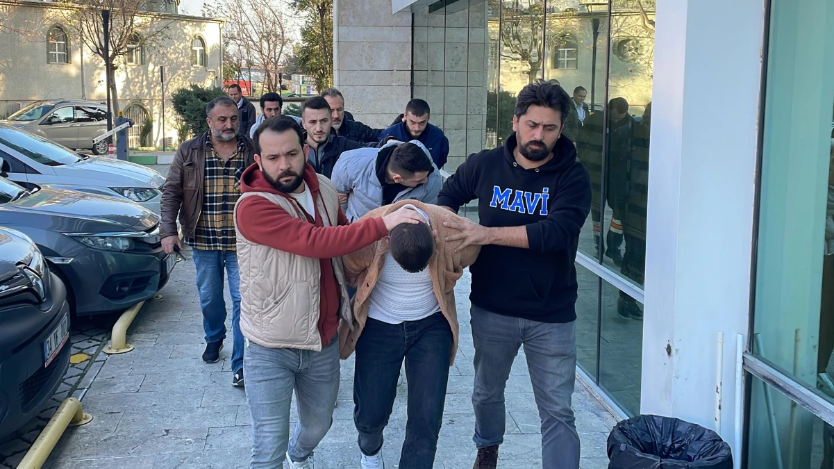 Samsun\'da 2 kişinin silahla yaralanmasıyla ilgili 8 zanlı tutuklandı