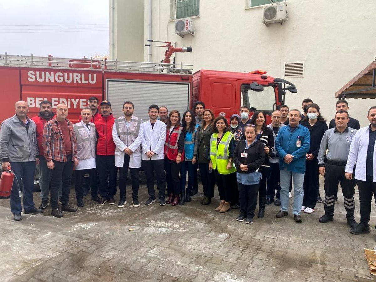 Sungurlu Devlet Hastanesi\'ndeki tatbikat gerçeğini aratmadı