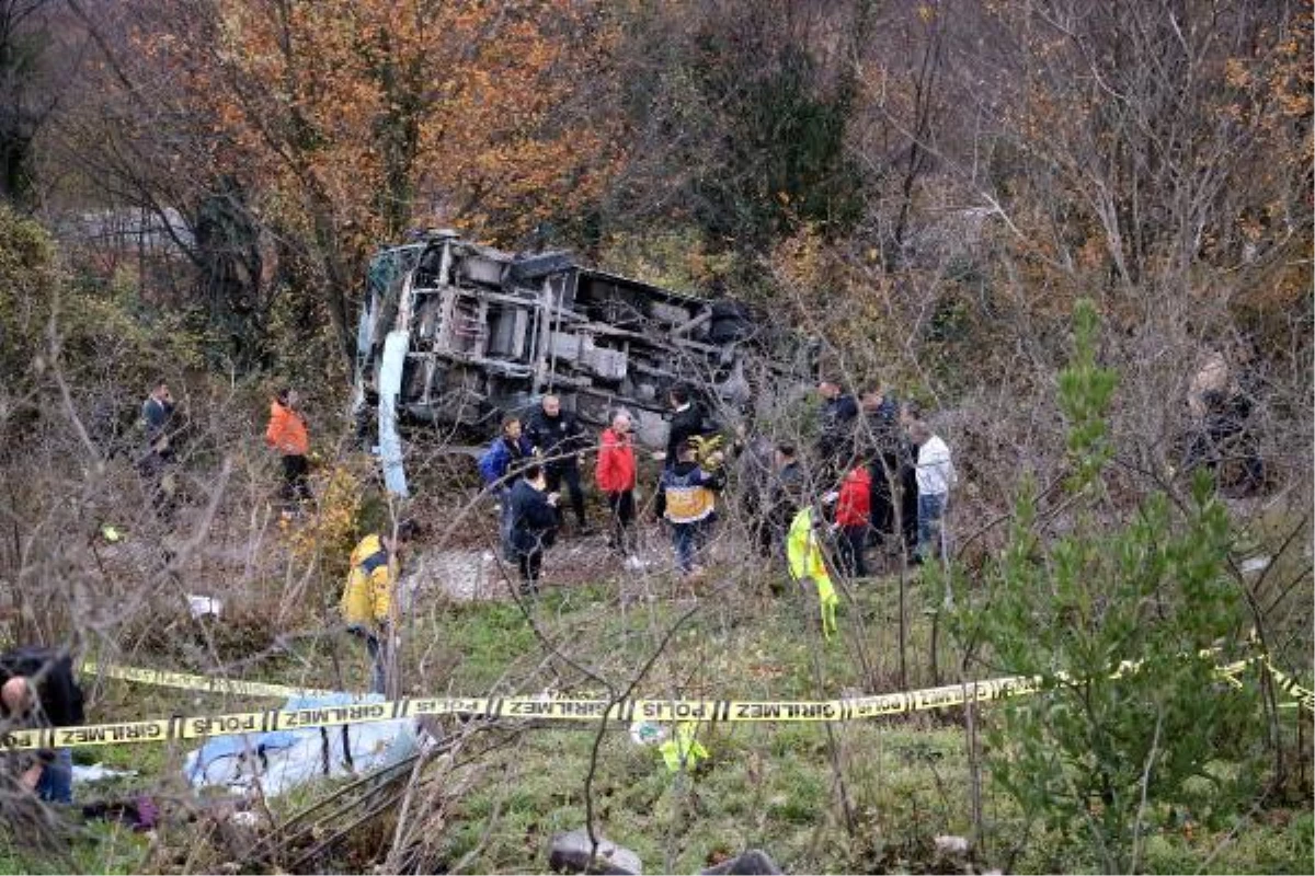 Zonguldak\'ta 1 öğrencinin öldüğü servis kazasında sürücü tutuklandı