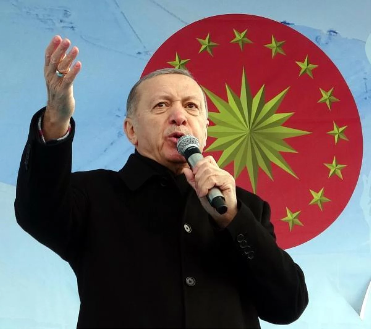 Cumhurbaşkanı Erdoğan: Pazartesi günü yeni müjdeleri milletimizle paylaşacağız