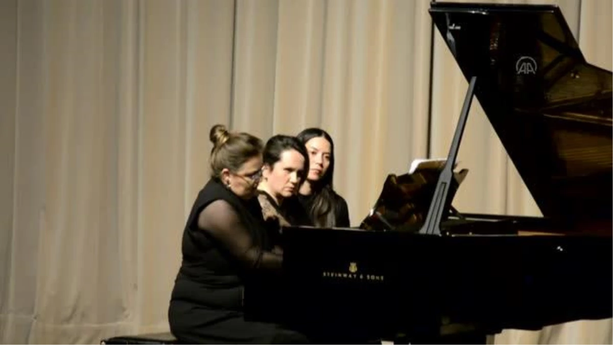 "Dört El Piyano Konseri" gerçekleşti