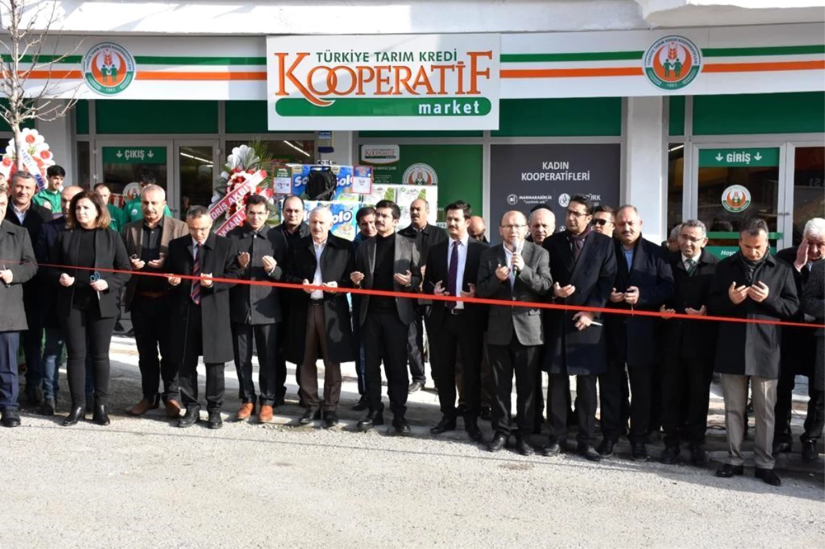 Hakkari\'de Tarım Kredi Kooperatif Marketi açıldı