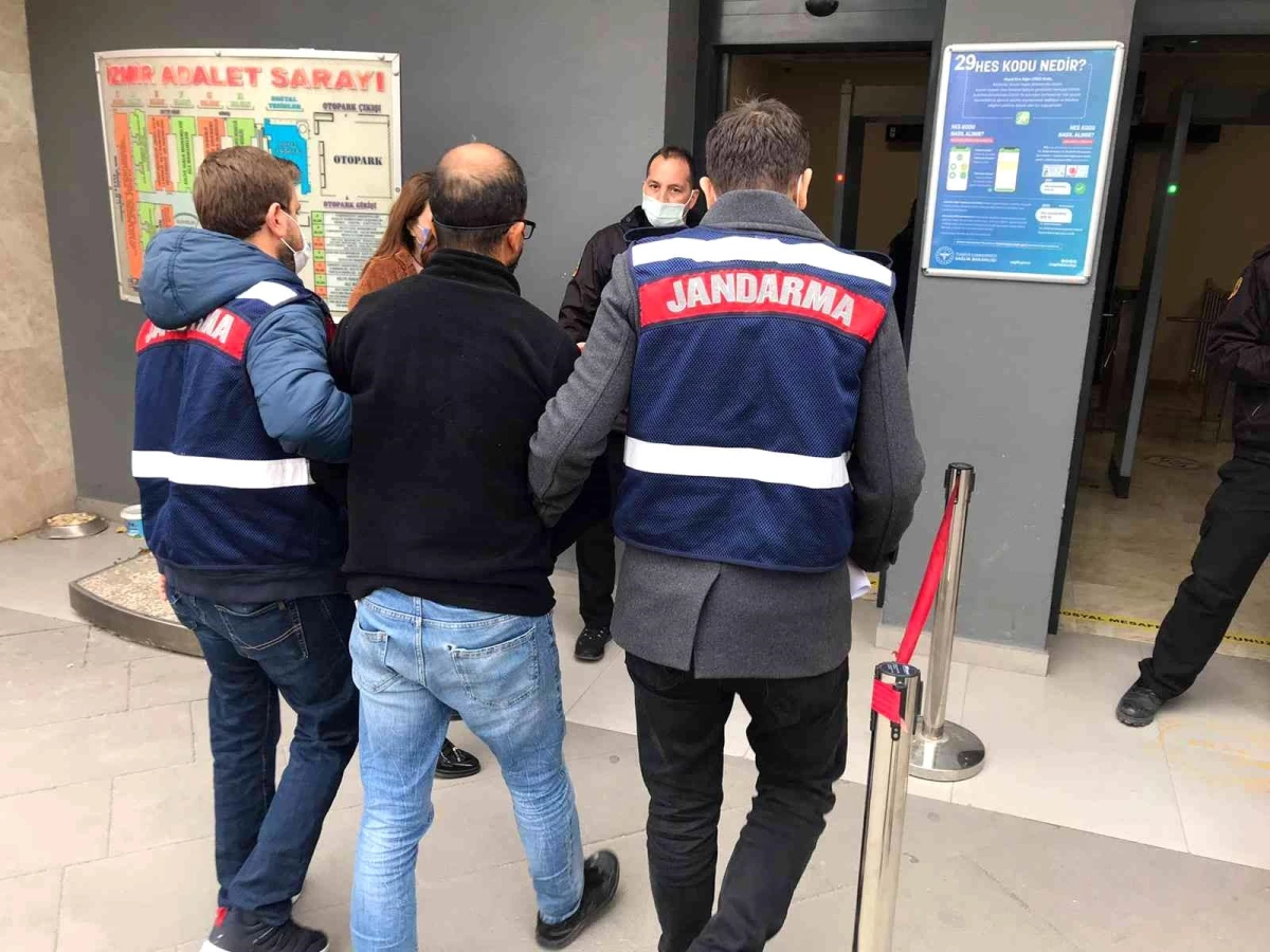 İzmir\'de jandarmadan firari operasyonu: 10 firari zanlı yakalandı