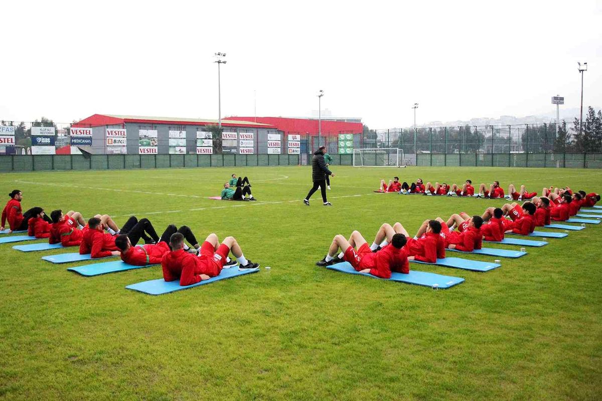 Karşıyaka, ikinci devre hazırlıklarına başladı