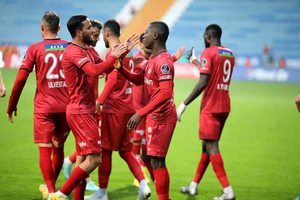 Sivasspor Süper Lig\'de 800 puana ulaştı