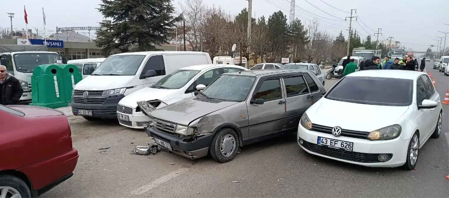 Tavşanlı\'da zincirleme trafik kazası: 1 yaralı