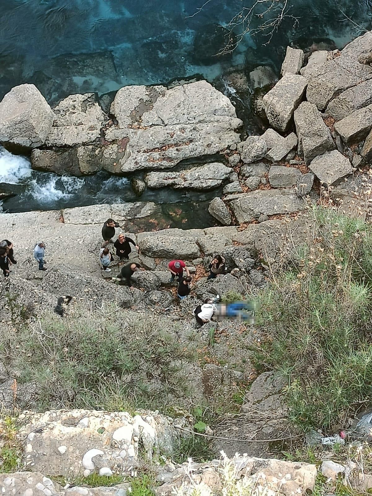 Antalya\'da uçurumdan düşen Rus turist öldü