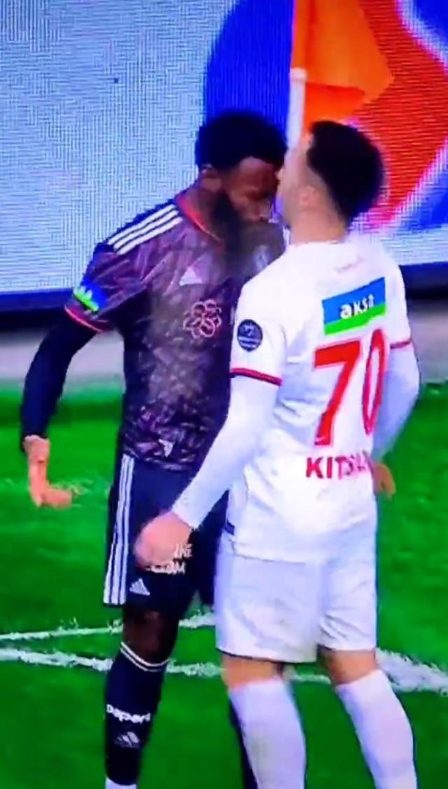 Beşiktaşlı N'Koudou kafa attı! Hakemin kararına tepki yağıyor