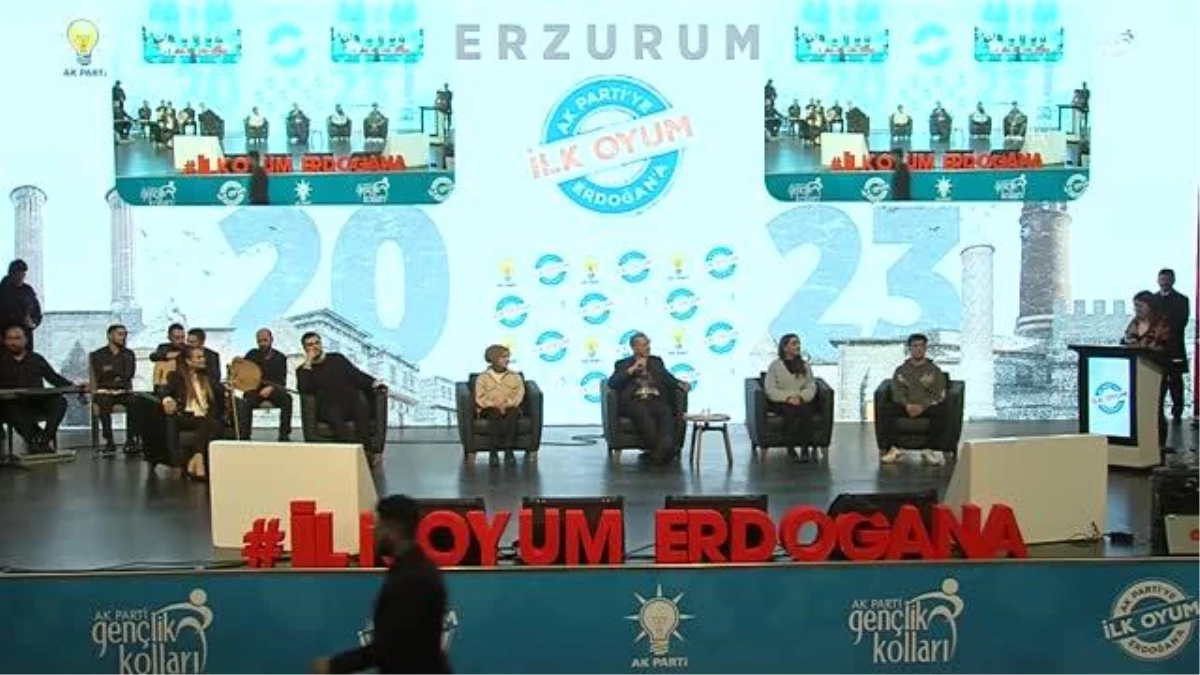 Cumhurbaşkanı Erdoğan: "Türkiye savunma sanayisinde şöyle bir atak yaptı ve bütün dikkatler Türkiye\'nin üzerine çevrildi"