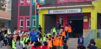 Gercüş'te ilkokul öğrencileri futbol turnuvası düzenledi