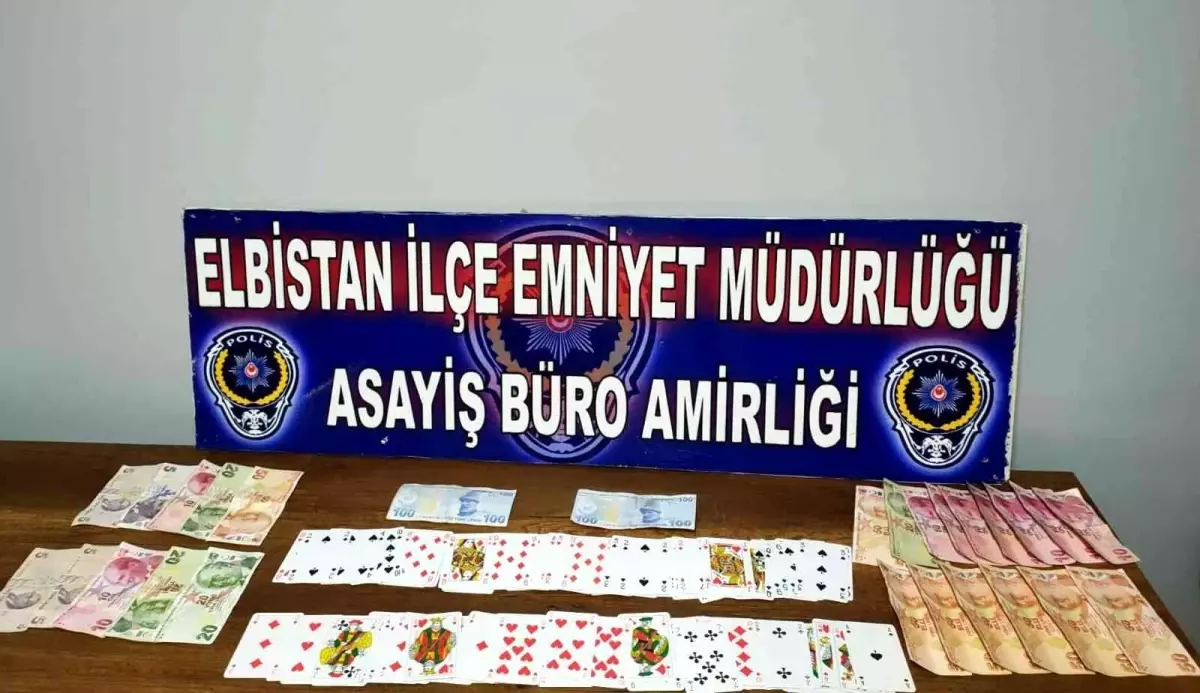 Kumar oynayan 8 şahsa 14 bin 500 lira ceza kesildi