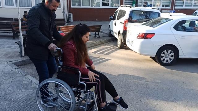 Ağrı şikayetiyle gittiği hastaneden tekerli sandalyede çıktı