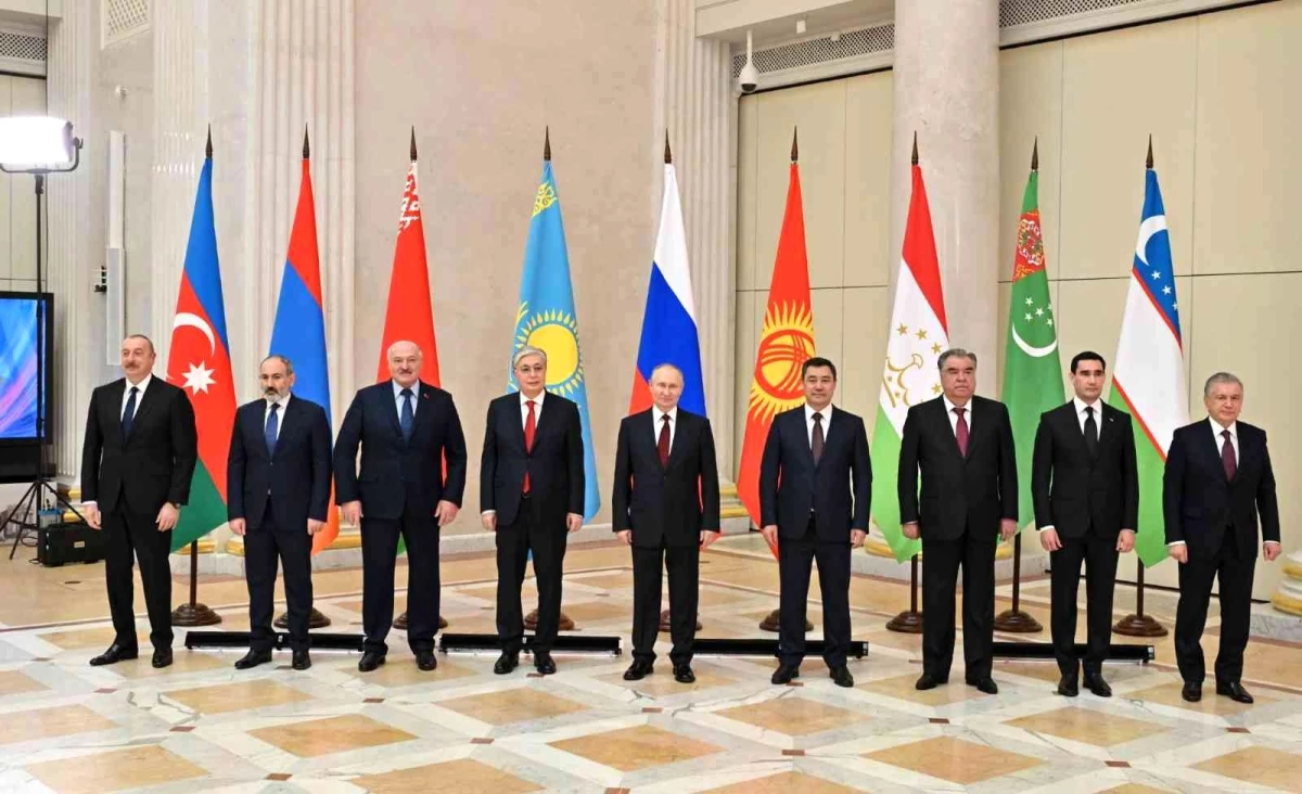 Azerbaycan Cumhurbaşkanı Aliyev, BDT Devlet Başkanları toplantısına katıldı