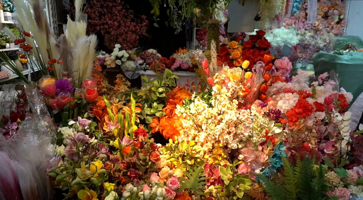 Çin Yapımı Yapay Çiçekler Bangladeş\'te Çok Popüler