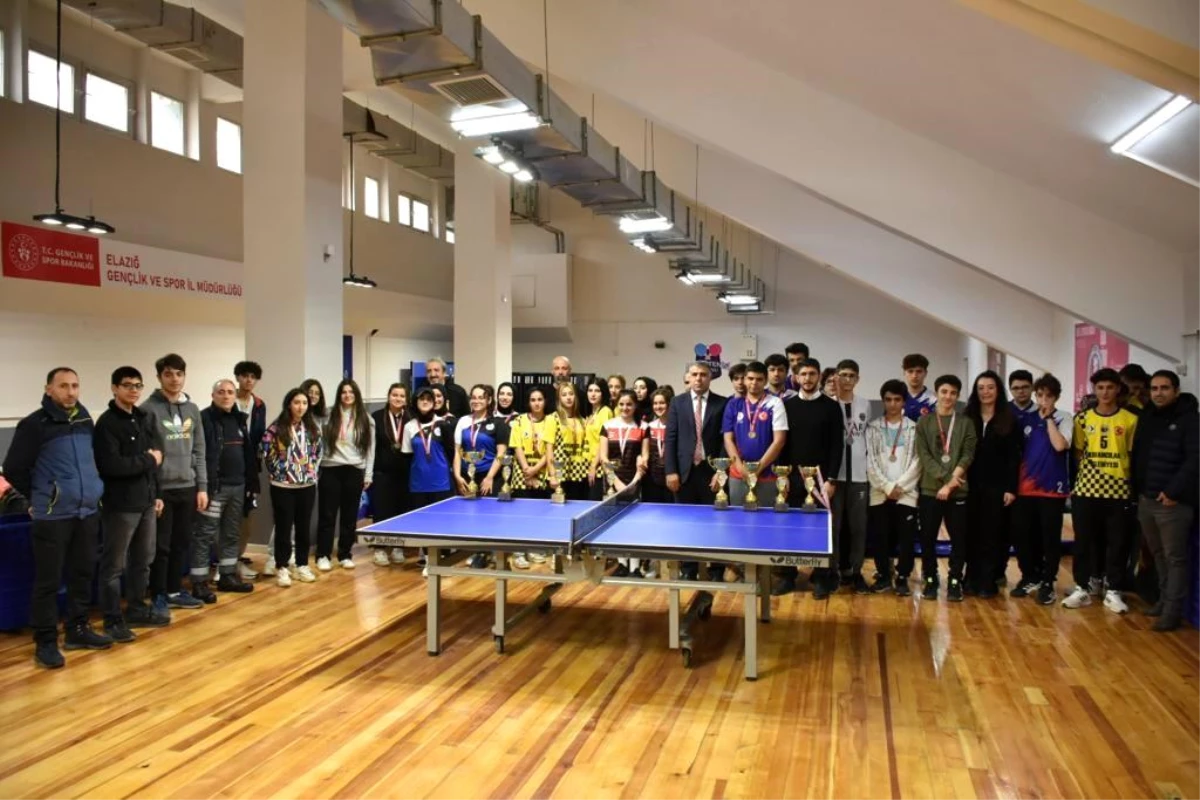 Elazığ\'da masa tenisi müsabakaları sona erdi