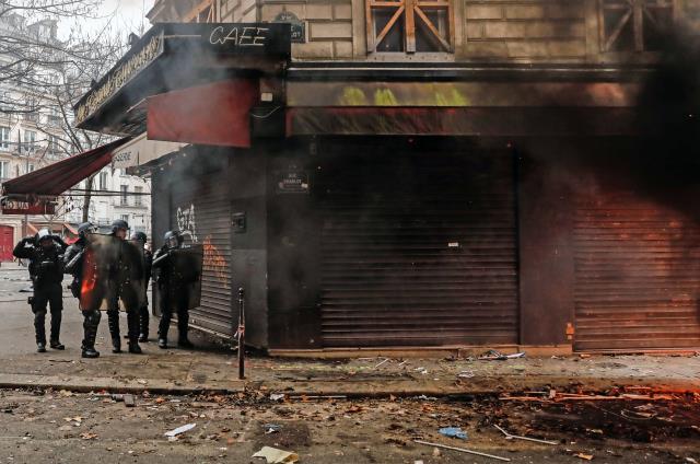 Fransız gazetesinden Paris olayları hakkında skandal ifadeler: Irkçı suçun arkasında Türkiye'nin gölgesi var