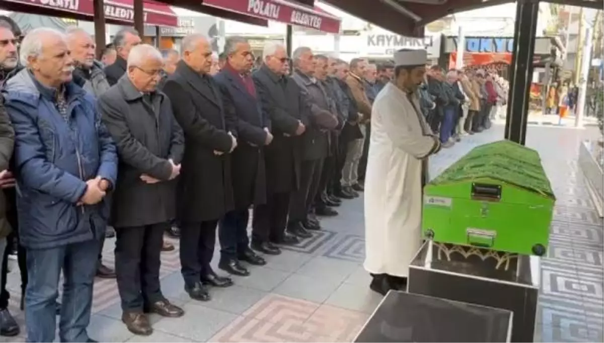 İş insanının öldürdüğü akademisyen, son yolculuğuna uğurlandı