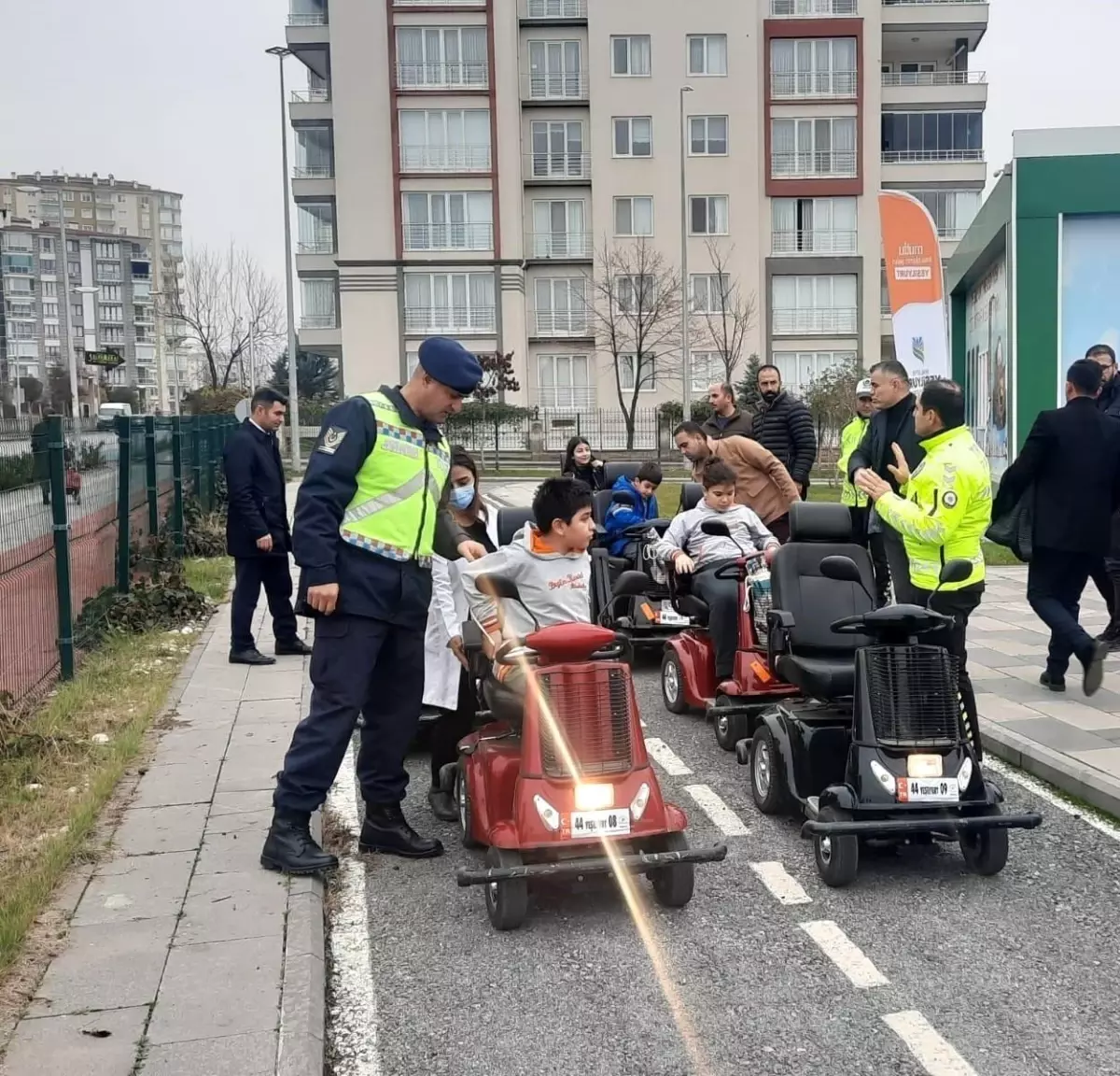 Jandarmadan Malatya\'da uygulamalı trafik eğitimi