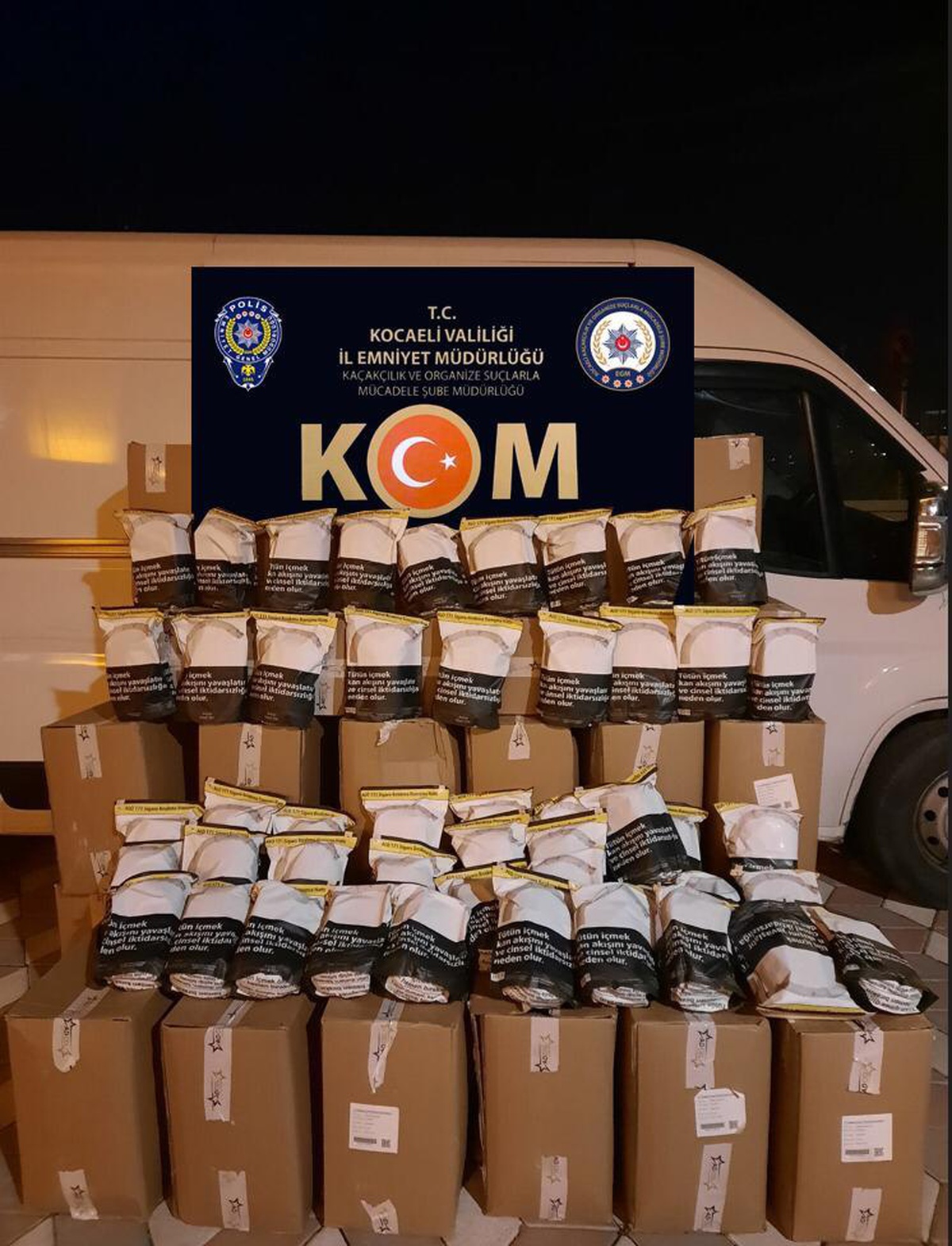 Kocaeli\'de 1 ton kaçak tütün ele geçirildi