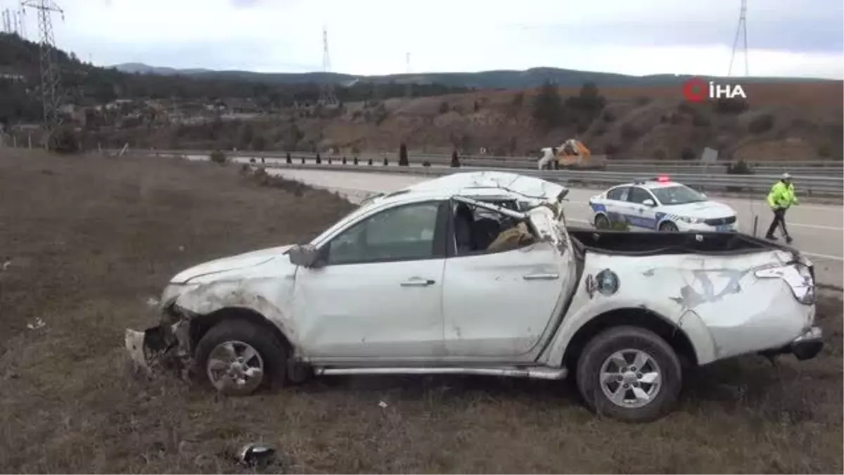 Kontrolden çıkan pikap şarampole yuvarlandı: 3 yaralı