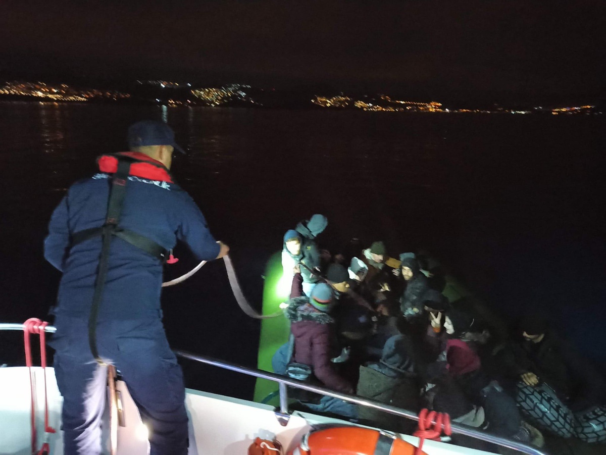 Muğla\'da 147 düzensiz göçmen yakalandı, 29\'u kurtarıldı
