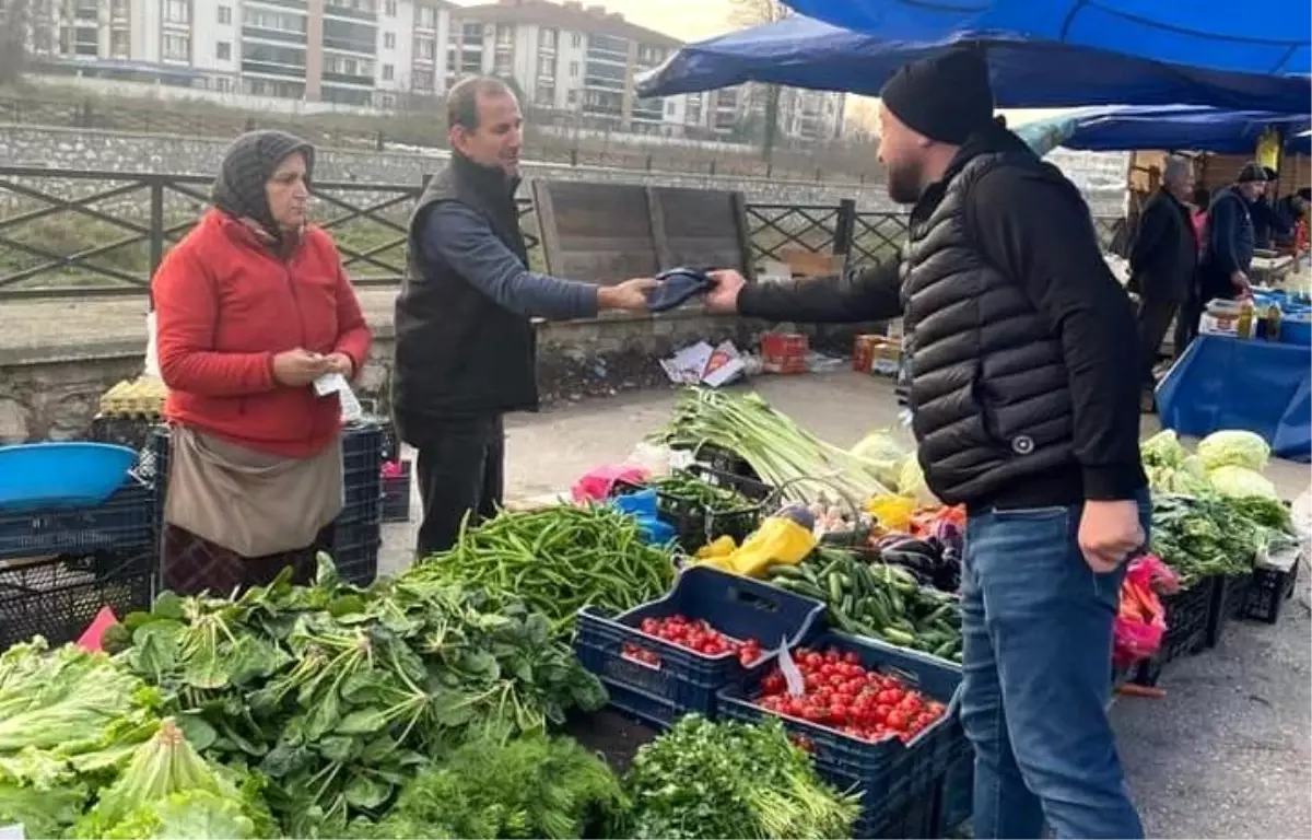 Pazarcı esnafına bere dağıttılar