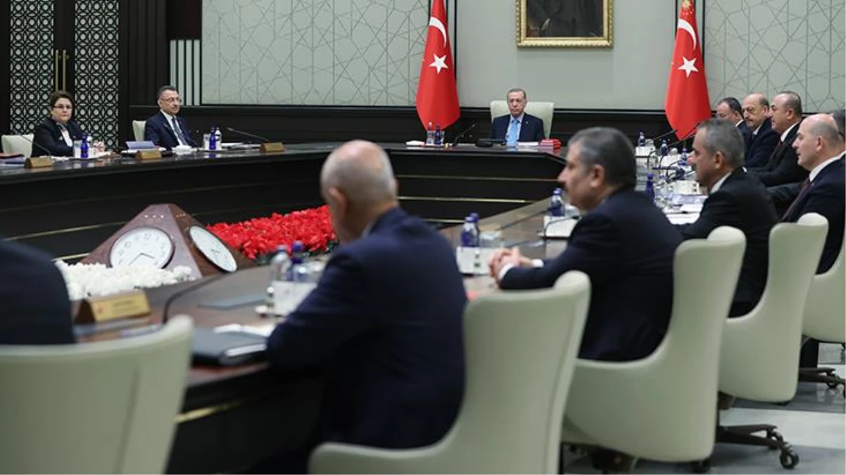 Gözler EYT ve Cumhurbaşkanı Erdoğan\'ın vereceği müjdede! Yılın son Kabine Toplantısı sona erdi