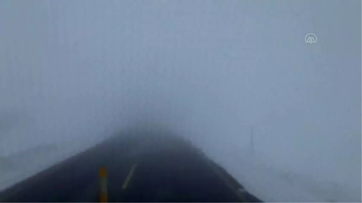 Ardahan\'da sis etkili oldu