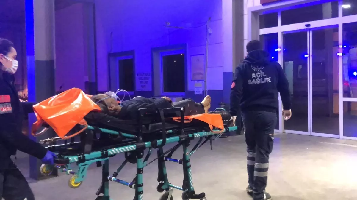 Yangında mahsur kalan kişi itfaiye ekiplerince kurtarıldı