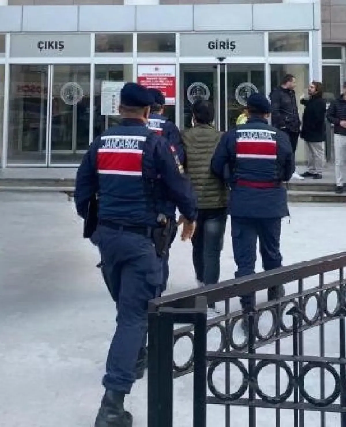 Aydın'daki 2 uyuşturucu operasyonunda 2 tutuklama