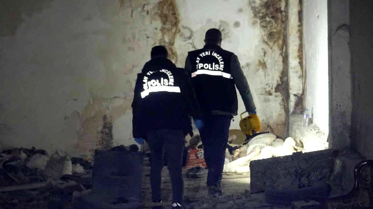 Bursa\'da metruk binada şüpheli ölüm