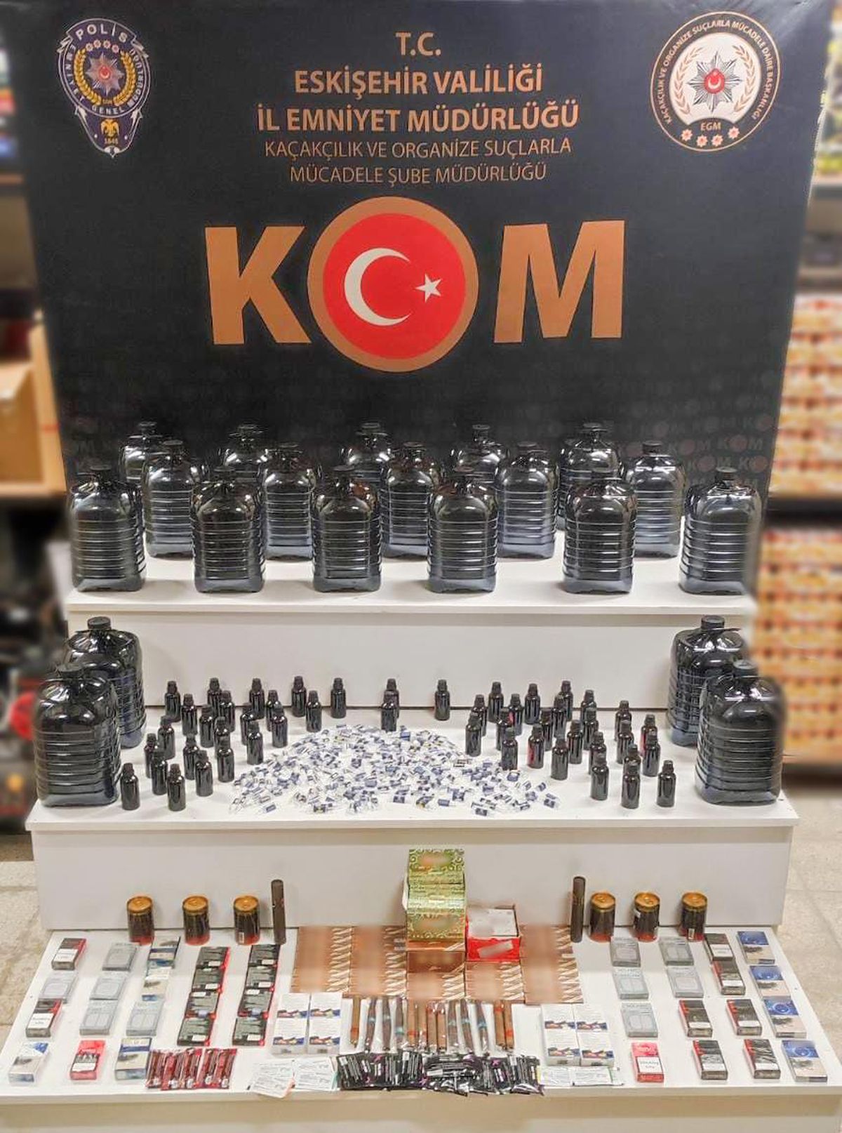 Eskişehir\'de sahte içki operasyonunda 3 şüpheli yakalandı