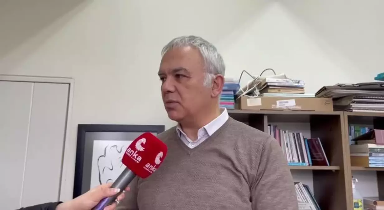 Halk Sağlığı Uzmanı Prof. Dr. Pala: "Önümüzdeki 3 Ay İçinde Bazı Ülkelerde Covıd-19, Grip, Rsv Kaynaklı Ölümler Beklenenin Üzerine Çıkabilir"