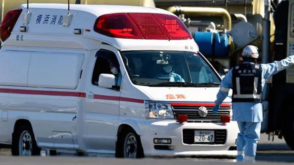 İşe gitmek istemeyen şahıs kendini bıçakladı