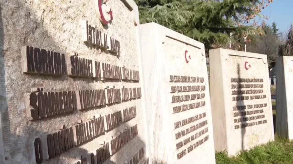İstiklal Marşı\'nın yazarı Mehmet Akif Ersoy vefatının 86\'ncı yılında Taceddin Dergahı\'nda anıldı
